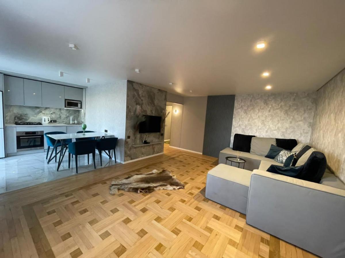Citadel Vip Apartment Lviv Extérieur photo