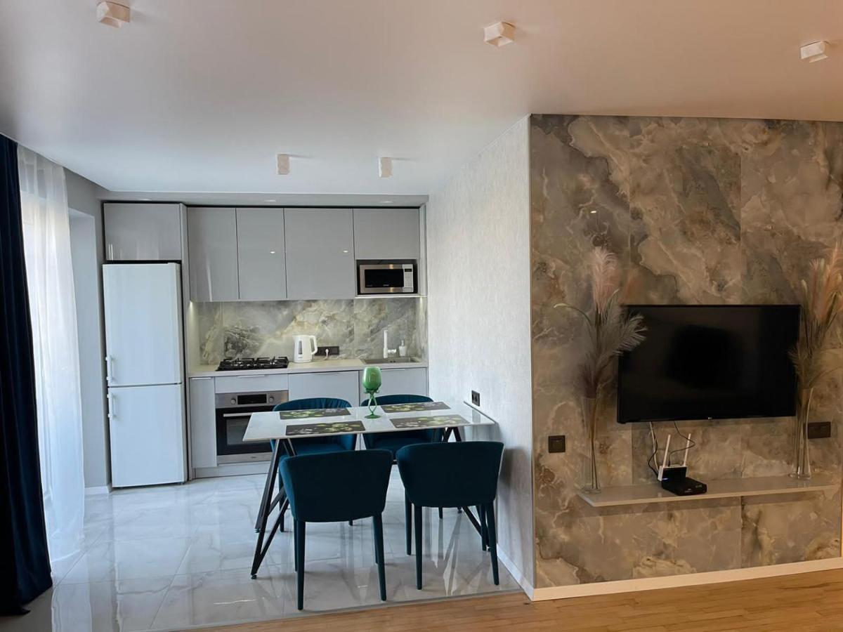 Citadel Vip Apartment Lviv Extérieur photo